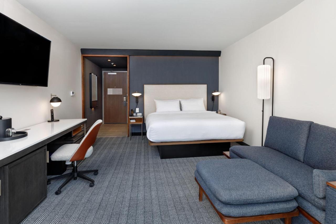 Courtyard By Marriott Richmond Scott'S Addition Buitenkant foto