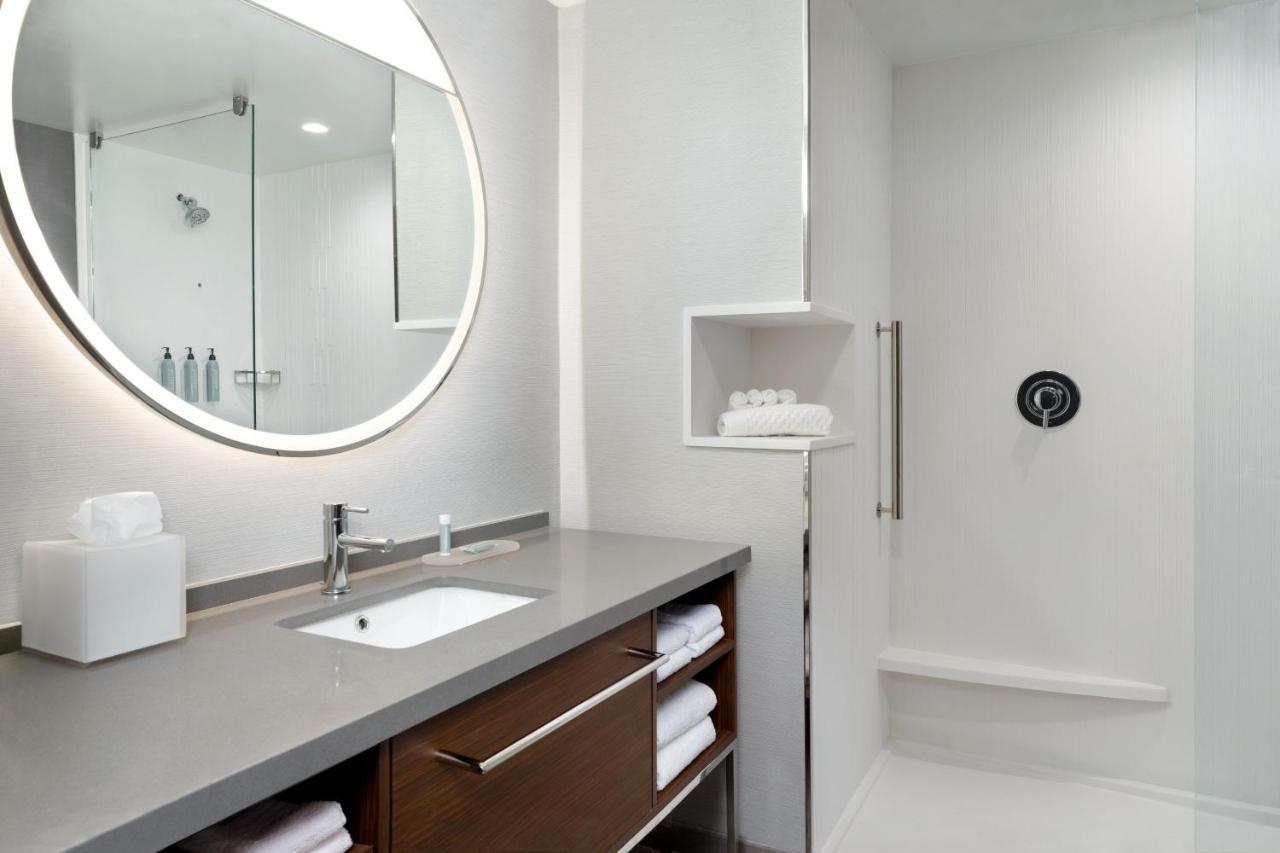 Courtyard By Marriott Richmond Scott'S Addition Buitenkant foto