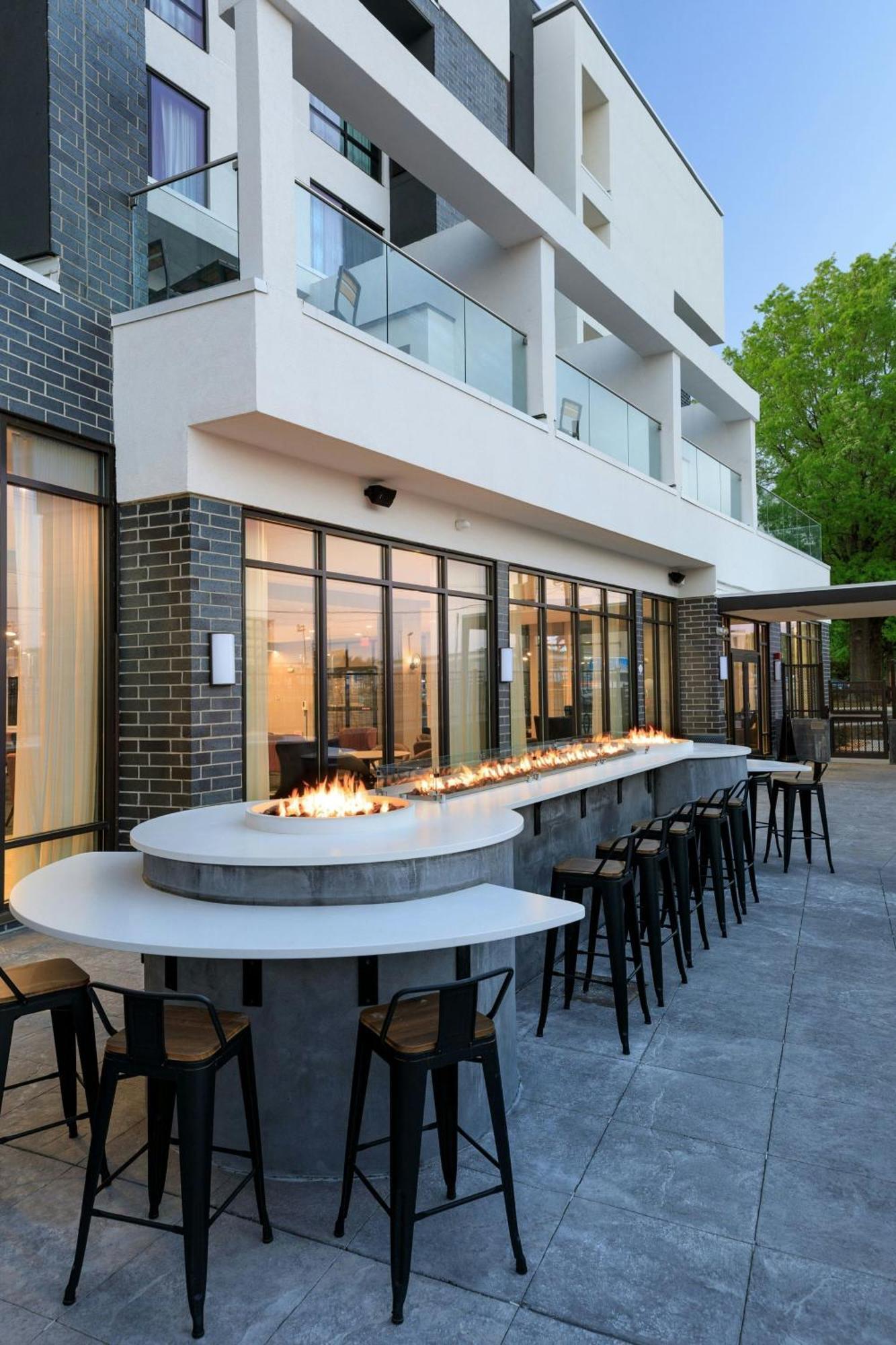 Courtyard By Marriott Richmond Scott'S Addition Buitenkant foto